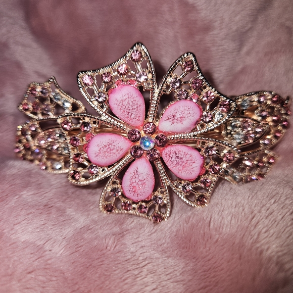 NWT Hair Clip Assessory (Pink & Gold) - Picture 3 of 8
